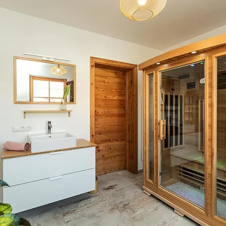 Tonis Apartman
